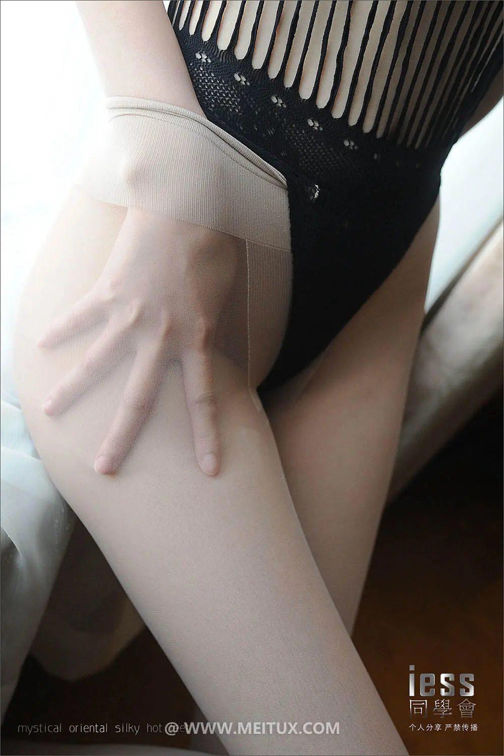 [IESS异思趣向] 2016.09.26 丝足便当006：《肉色连裤袜》含菲 [52P-41MB]