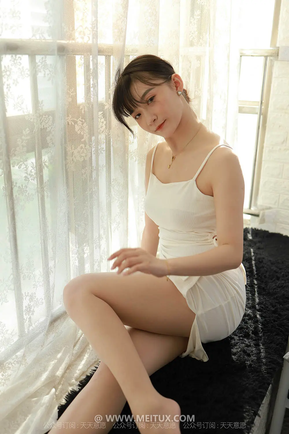 [IESS异思趣向] 2021.11.01 丝享家962：《白裙性感恋人》秋秋 [94P-123MB]