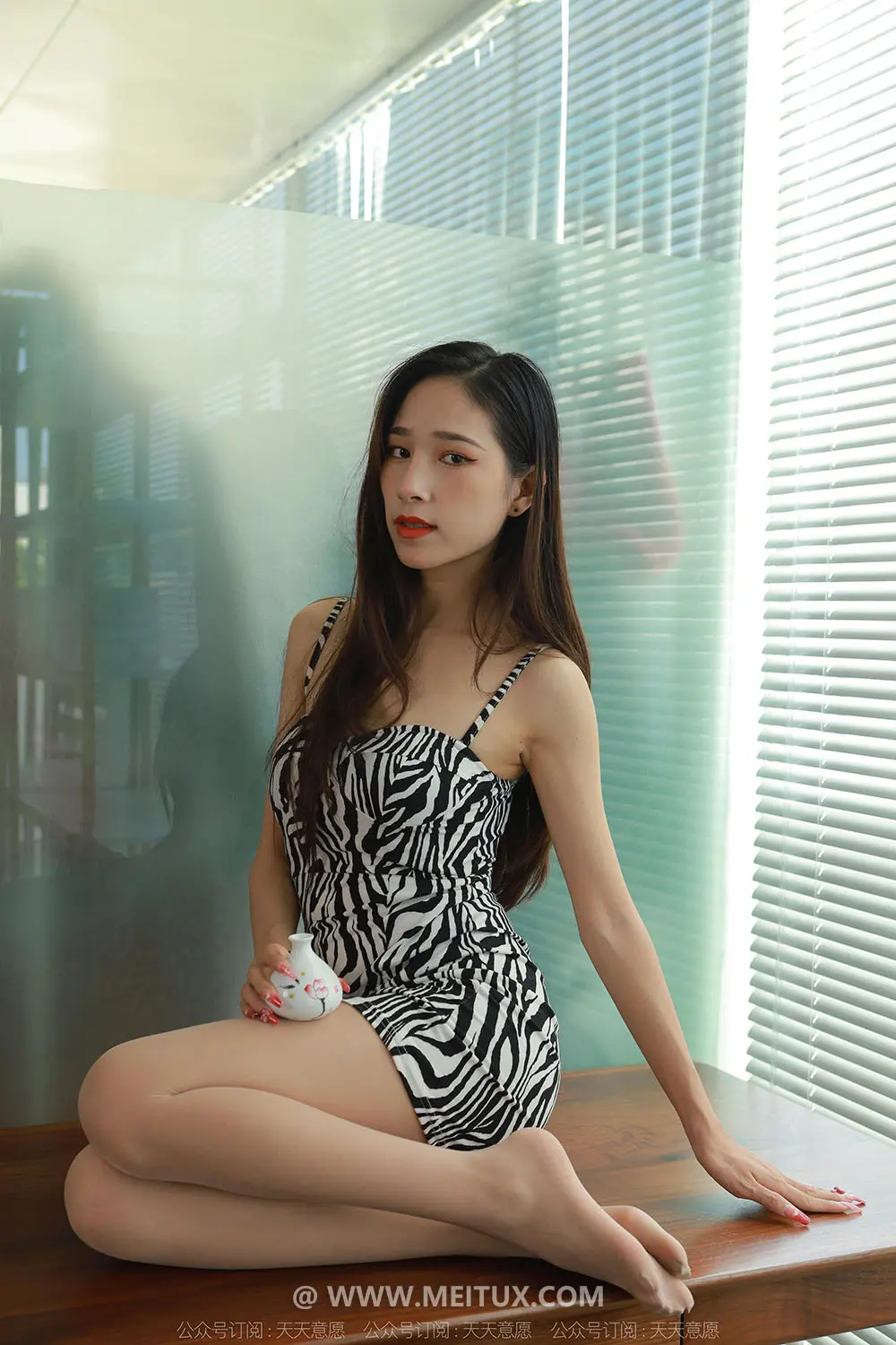 [IESS异思趣向] 2022.10.07 丝享家1230：《众享丝滑》美子 [89P-86MB]
