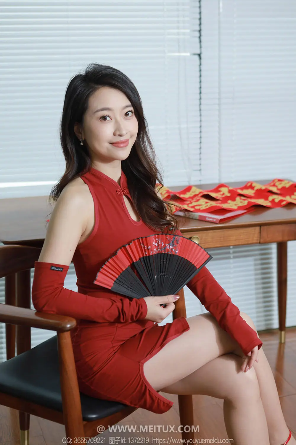 [IESS异思趣向] 2024.02.09 丝享家1660：《福迎新春》小婕 [90P-83MB]