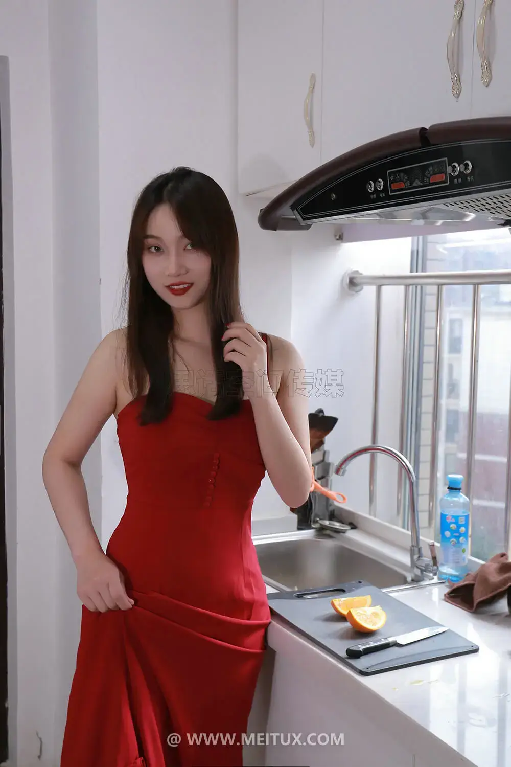 [SiHua思话] SH180 维妮 偷偷脱丝袜的维妮 [50P-105MB]