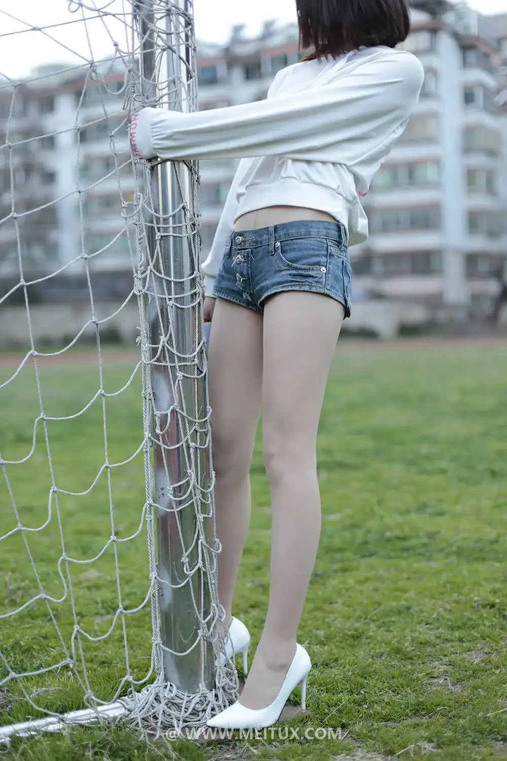 [奈丝写真] NO.034 喵璃-穿过运动场的青春气息 [48P-249MB]