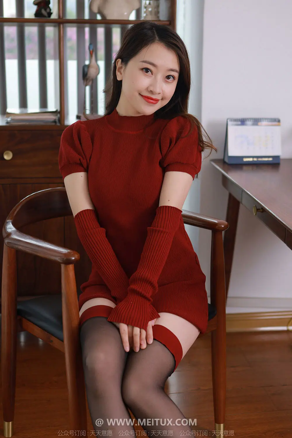 [IESS异思趣向] 2022.03.22 丝享家1036：《半筒黑丝》小婕 [98P-159MB]