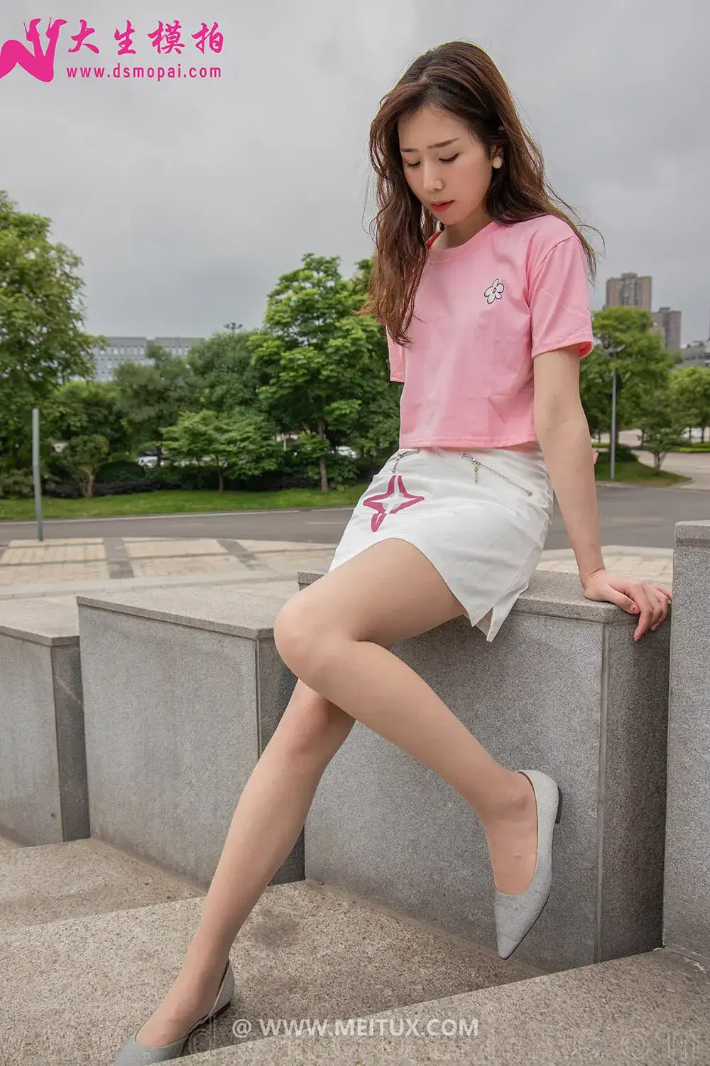 大生模拍 No.225 伊柯 曼妙丝腿 [68P1V-969MB]