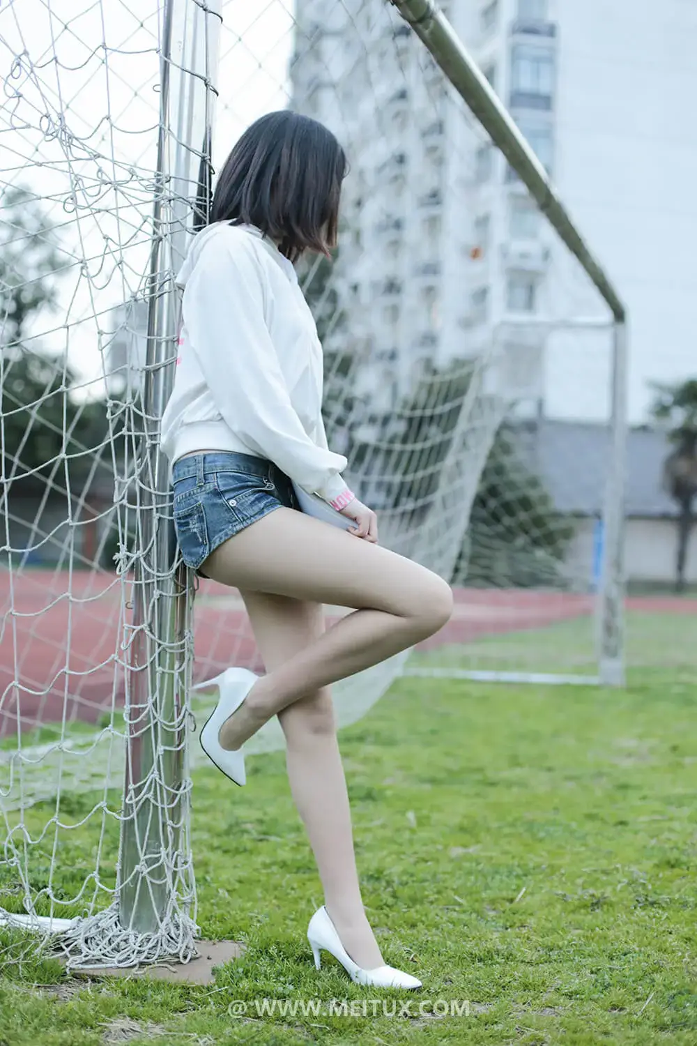 [奈丝写真] NO.034 喵璃-穿过运动场的青春气息 [48P-249MB]