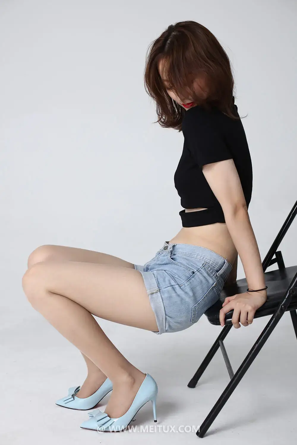 [奈丝写真] NO.145 莹莹-露腿的世界四季如春 [35P-385MB]
