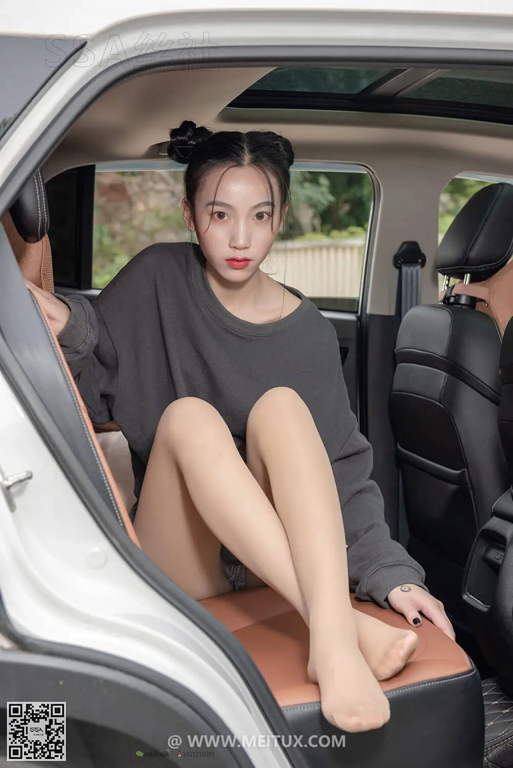 [SSA丝社]超清写真 No.125 腿模大大的郊外踏青之旅 [154P-2.24GB]